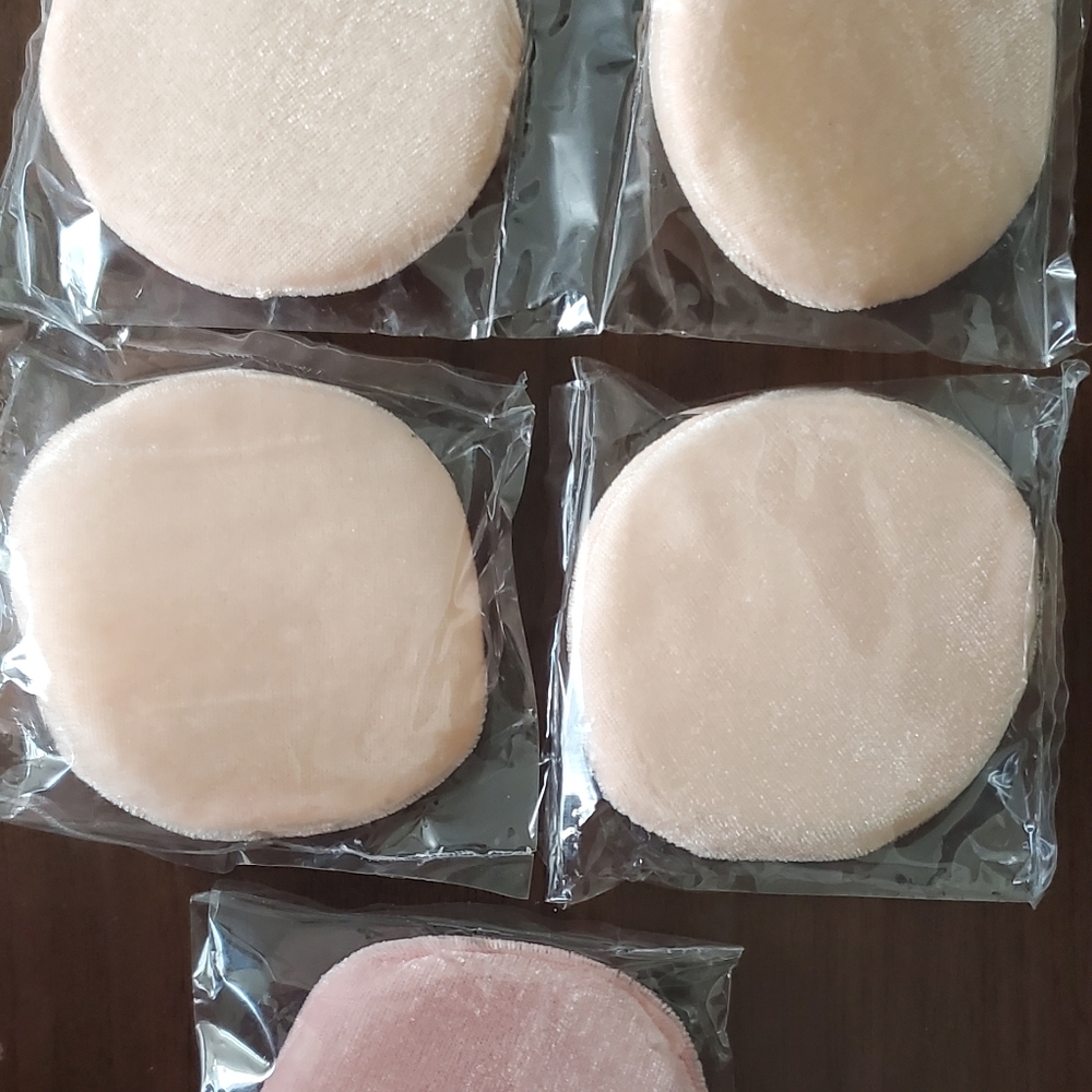 Powder Puffs - Picture 2 of 3